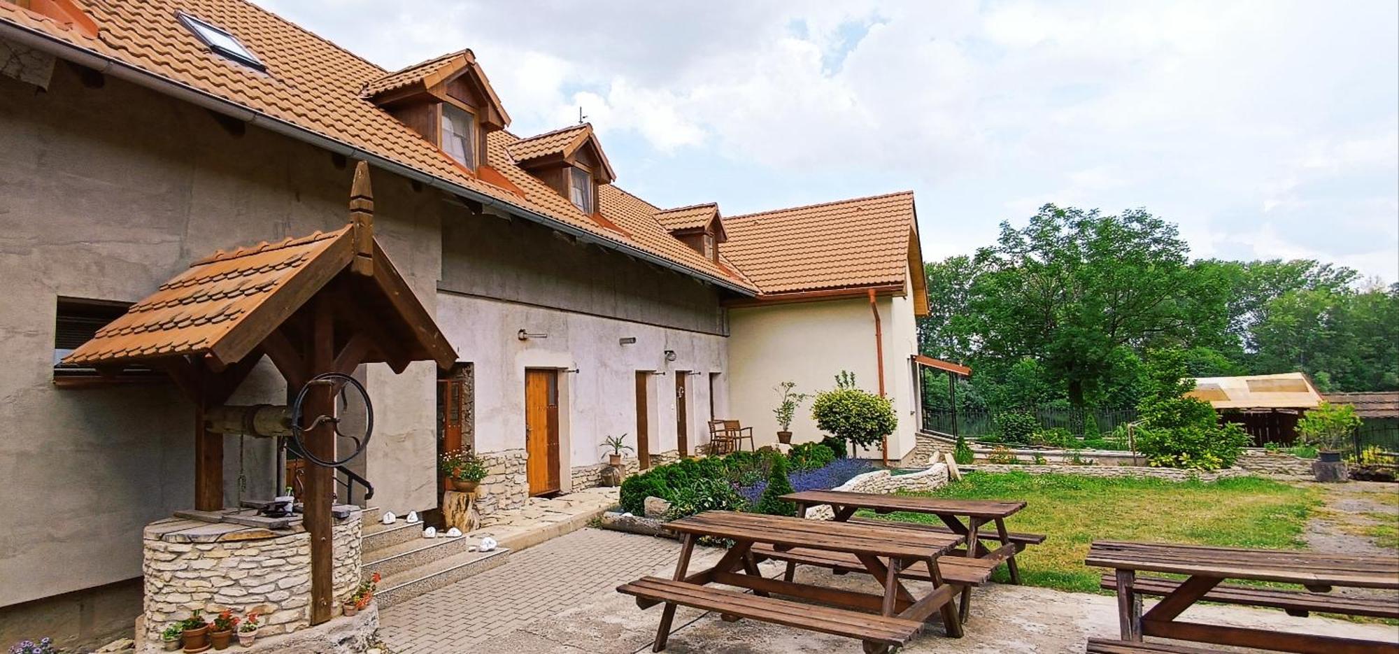 Ubytovani U Tajcu Dolni Berkovice エクステリア 写真
